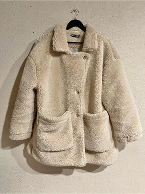 Honey Bum | Teddy Coat Size: S/M